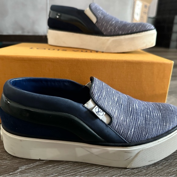 Louis Vuitton Authentic Designer Sneakers Slip On - Picture 2 of 6